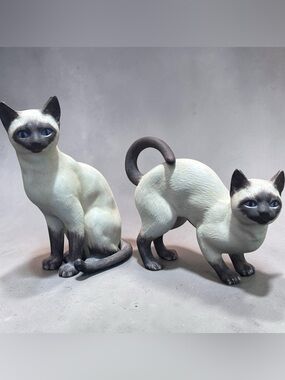 Vintage Andrea by Sadek Siamese Cat Figurines Pair |